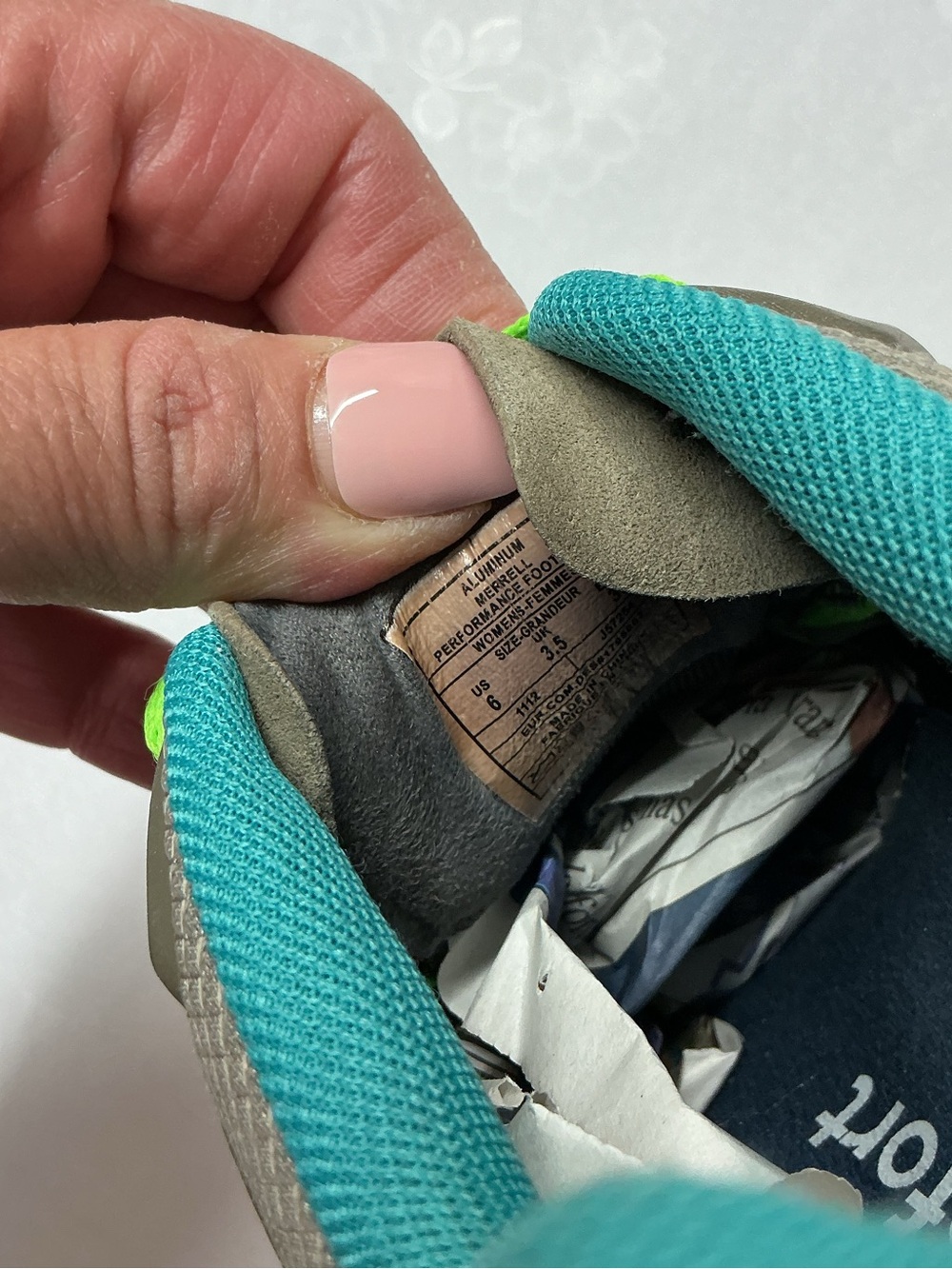 Merrell Kids Gray Sneakers with Neon Green Laces and Teal Trim - Picture 5 of 5